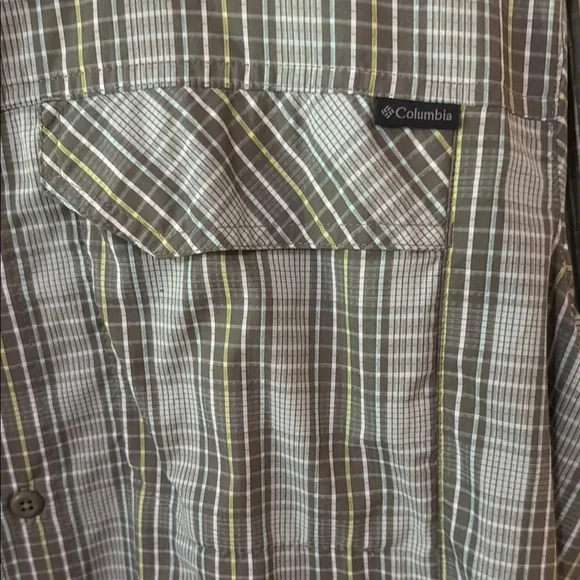 Columbia Men's Green Plaid Button-Up Shirt Size M - Picture 3 of 7